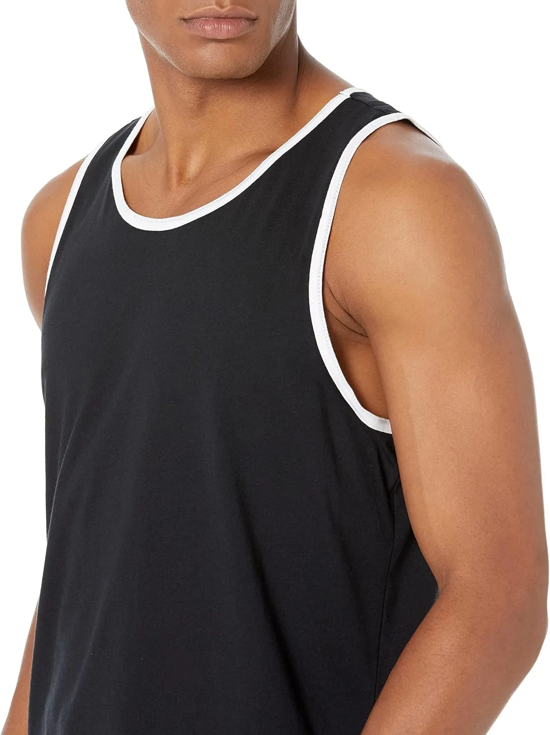 Amazon Essentials Men's Tank Top, Regular-Fit Undershirt