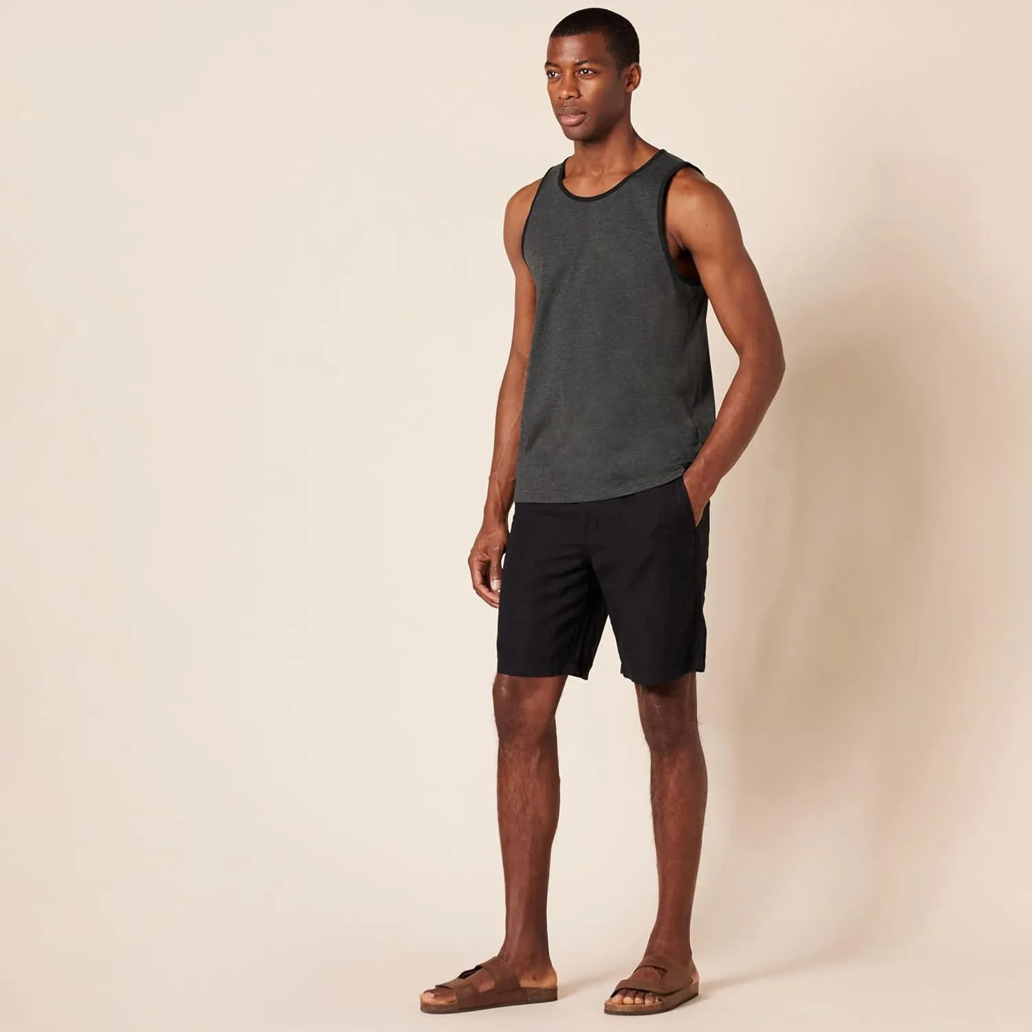 Amazon Essentials Men's Tank Top, Regular-Fit Undershirt