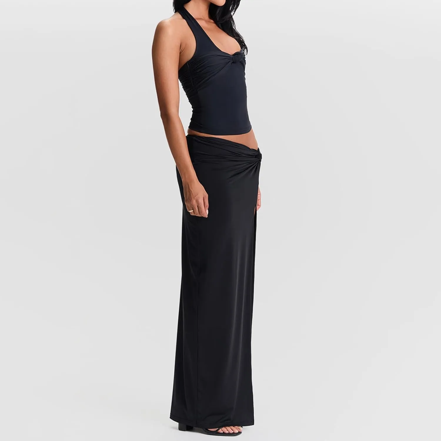 FOMOYUU Women's Y2K Sexy Halter Tops Knot Front Sleeveless Crop Tank Top Slim Fitted Backless Tanks Summer Going Out Vest