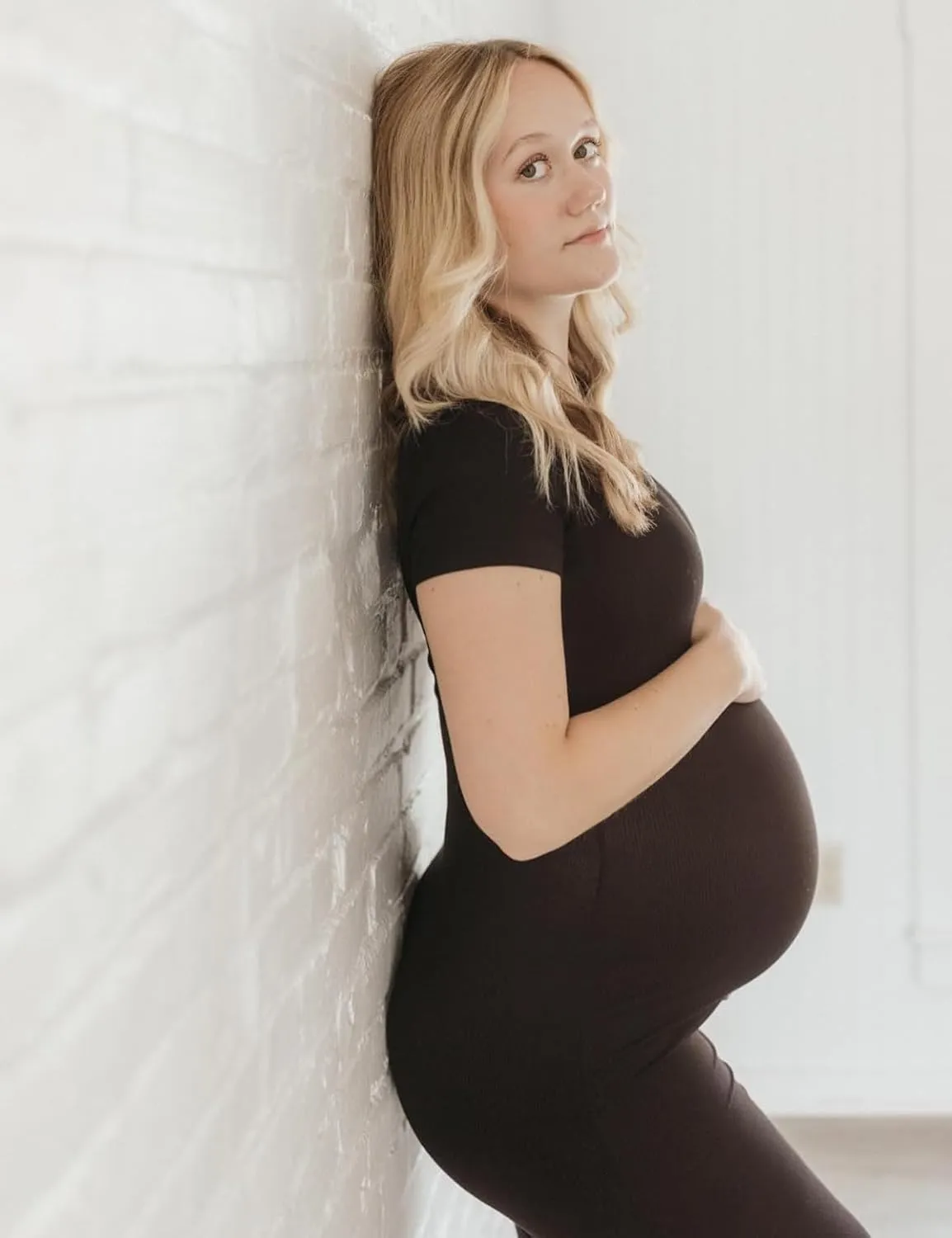 Stretch Maternity Bodycon Dress for Baby Shower,Short Sleeve Maternity Midi Dress for Photoshoot/Casual
