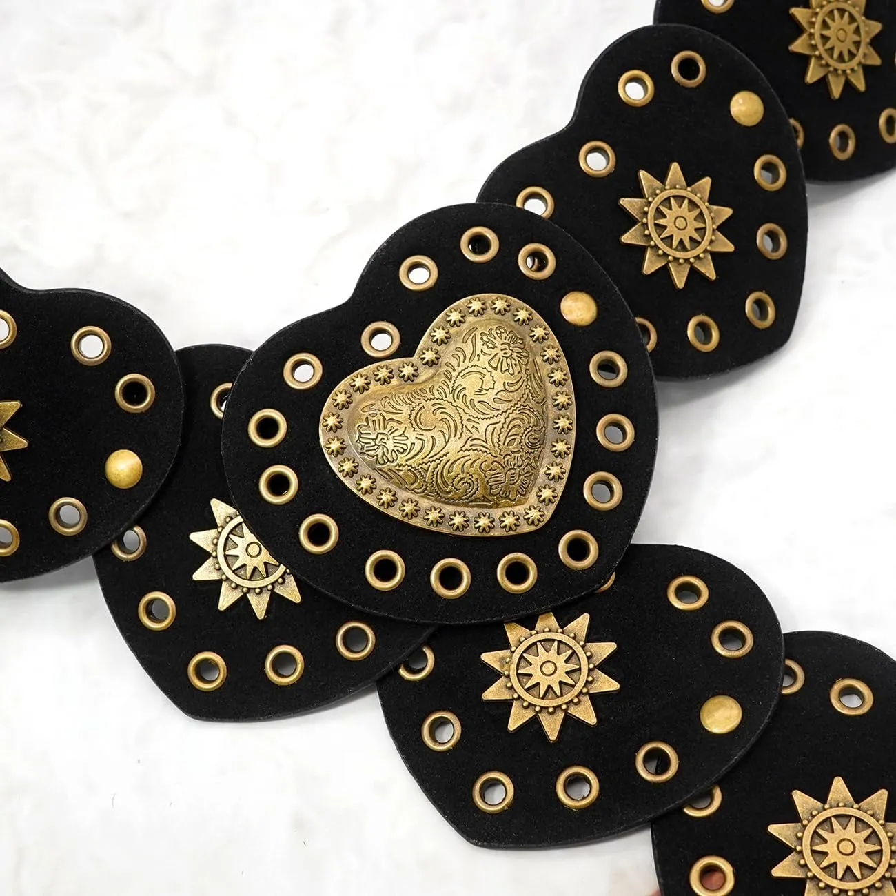 Wide Disc Belt for Women Vintage Hollow Boho Leather Belt Western Chunky Waist Belt Cowboy Metal Buckle Concho Belts